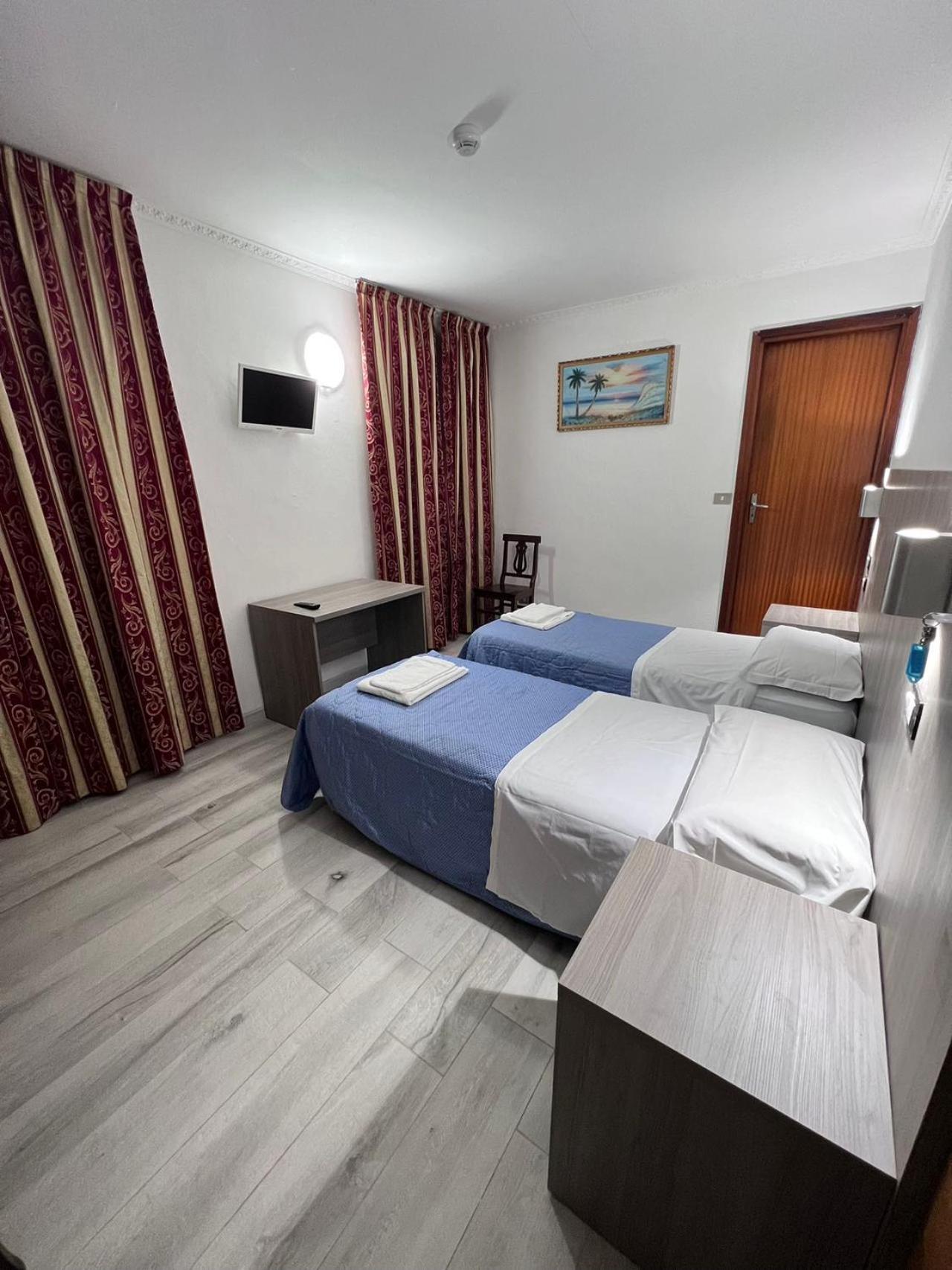 Taverna Dantesca Hotel Turin